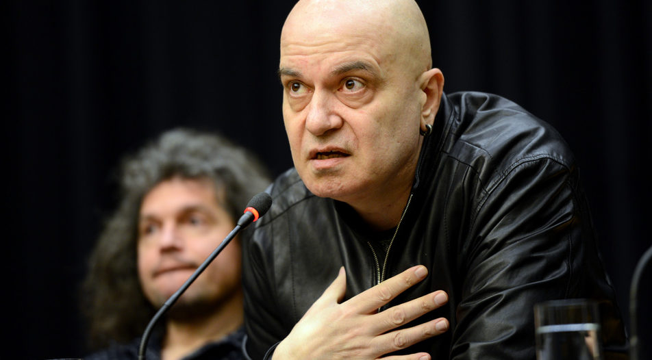 На парламентських виборах у Болгарії перемогла партія місцевого співака і шоу-мена