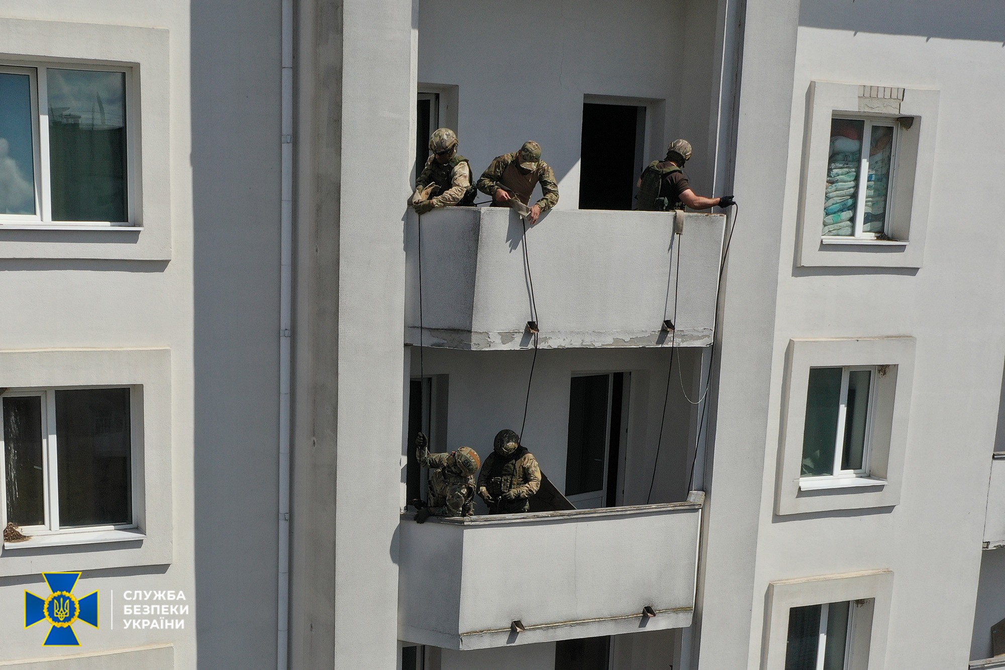 В Умані спецпризначенці тренувалися затримувати терористів (відео)
