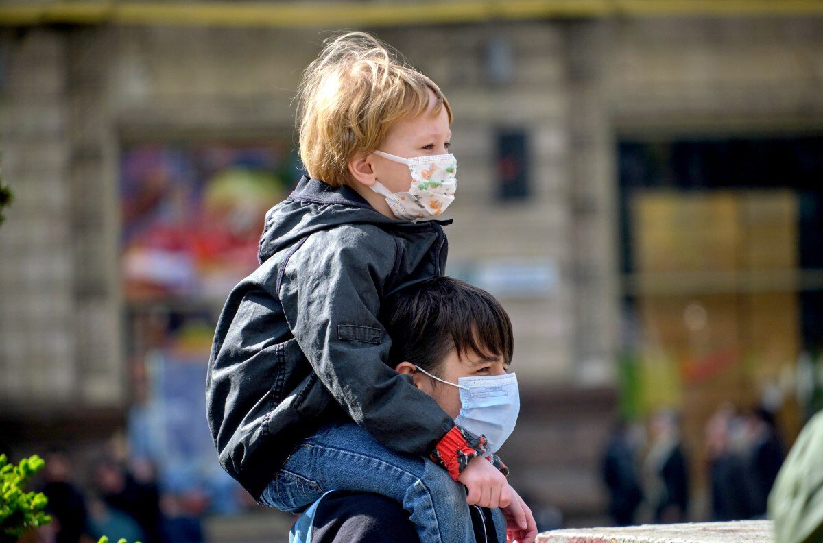 У "Дії" при перетині кордону можна підтвердити батьківство для неповнолітніх дітей