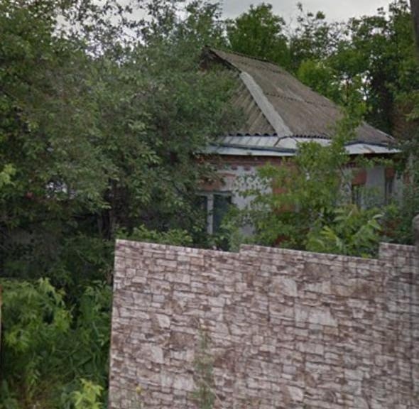 У Київській області депутатка переоформила на доньку будинок, що належить громаді