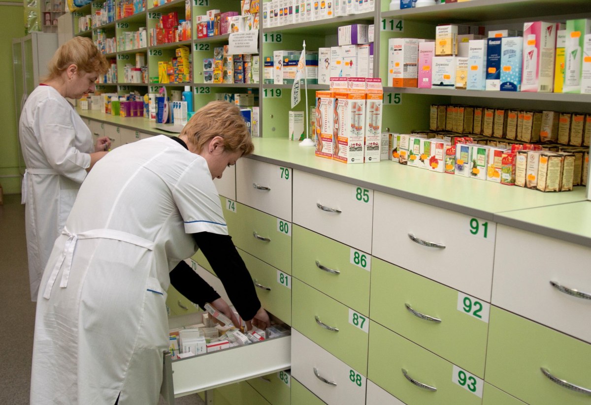В Україні заборонили продавати ліки дітям до 14 років