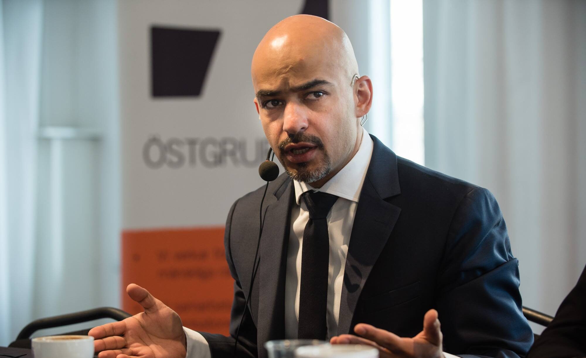 Кабмин назначил Мустафа Найем заместителем министра инфраструктуры