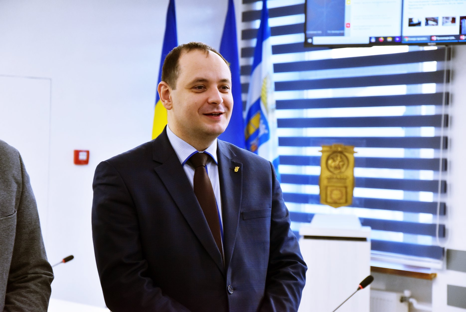 Сотня франковчанок требуют от мэра 100 тысяч за беременность после вакцинации