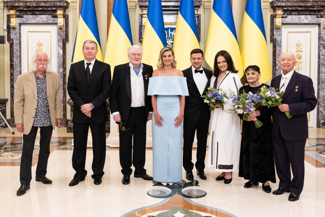 Первых "национальных легенд" наградили в Украине - фото