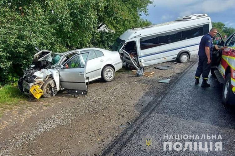 Компанія молодих людей потрапила у ДТП в Тернопільській області