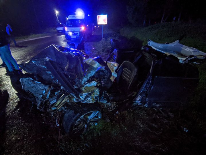 Три человека погибли и шестеро пострадали в ДТП во Львовской области - фото