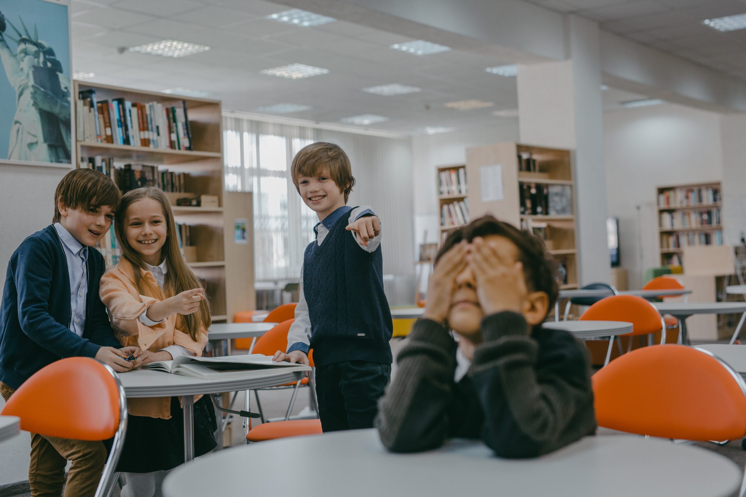 Поганий настрій та розлади: як зрозуміти, що в дитини проблеми у школі