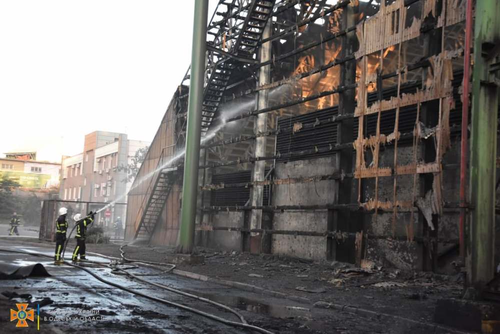 Склади з зерном горіли в Одеській області - фото