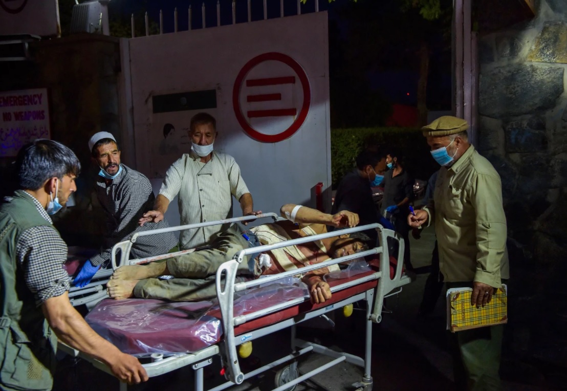 Более 1300 человек получили ранения в результате взрывов в аэропорту Кабула