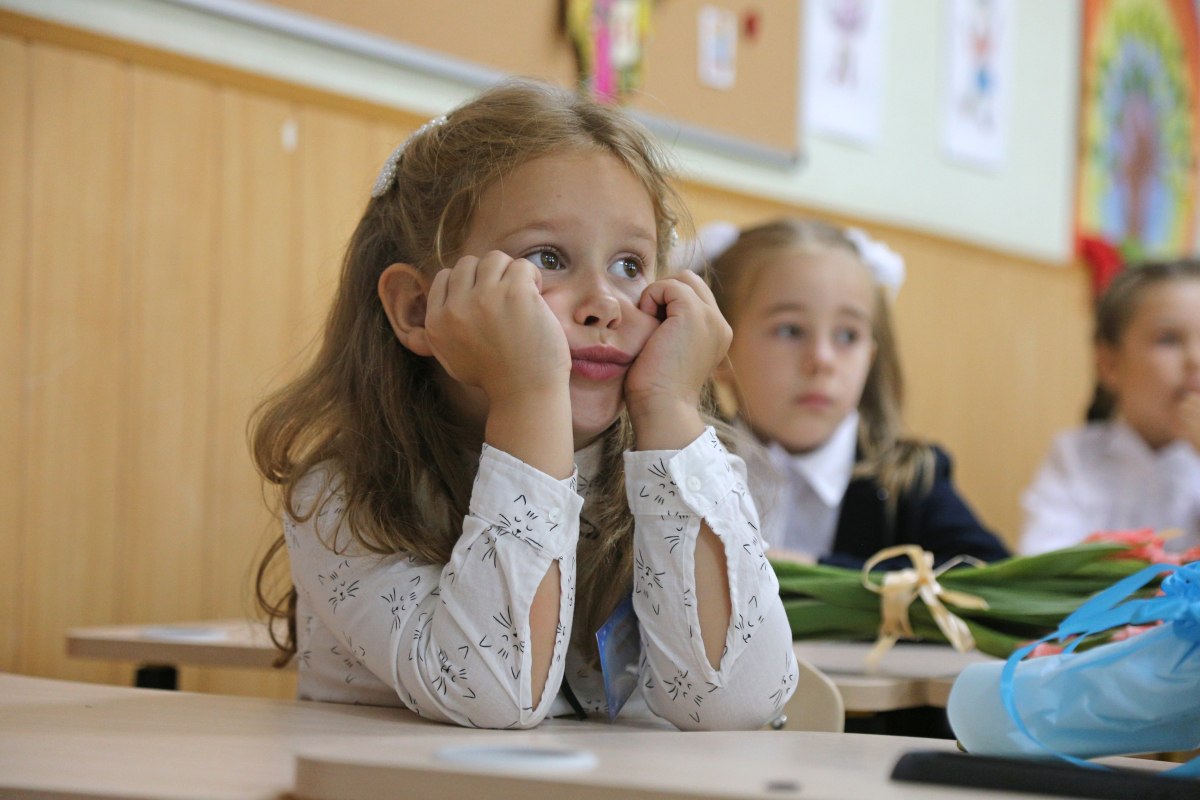 В Одесі під час уроку стеля впала на школярів - відео