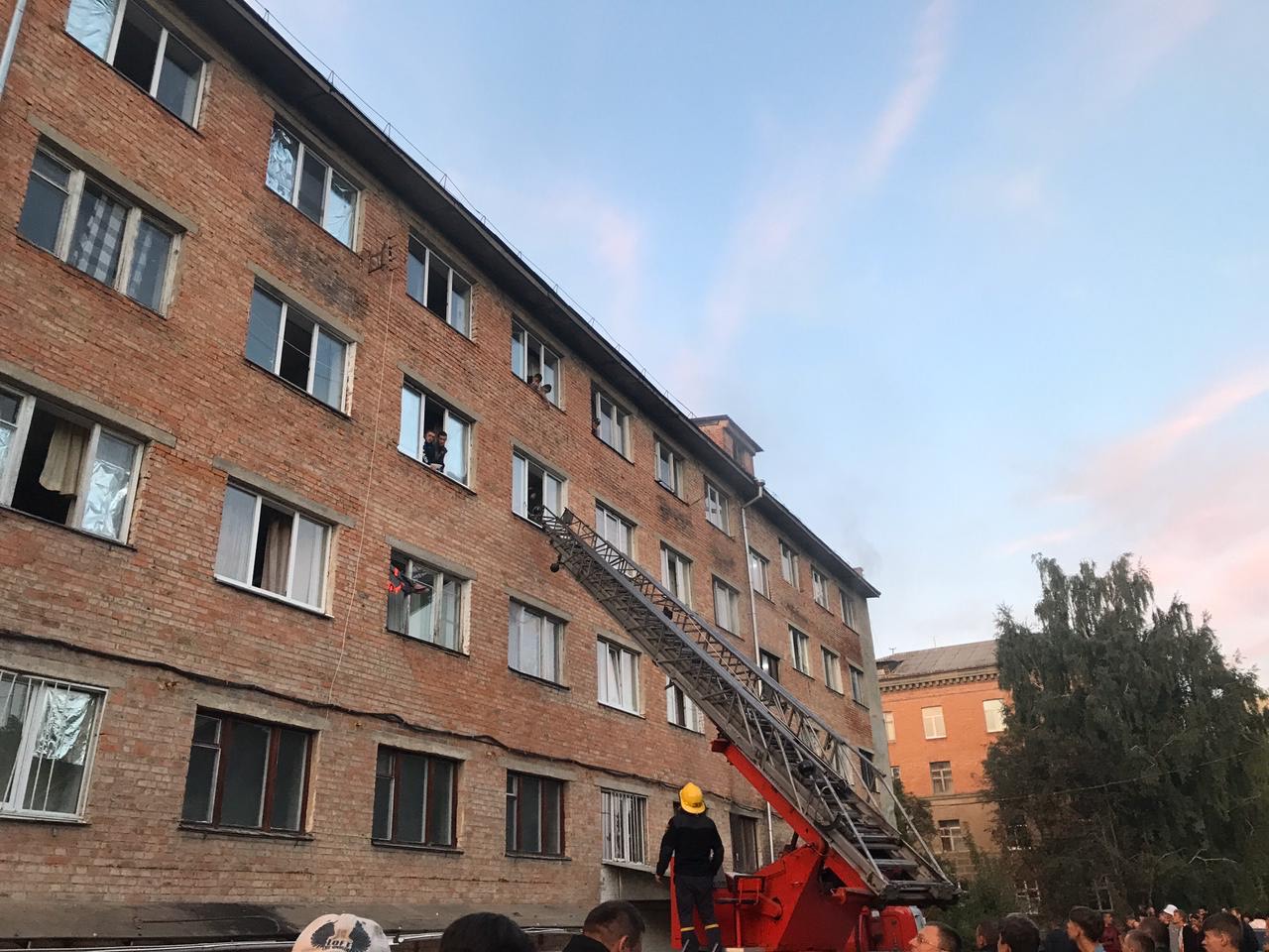 Семеро людей постраждали під час пожежі в уманському гуртожитку