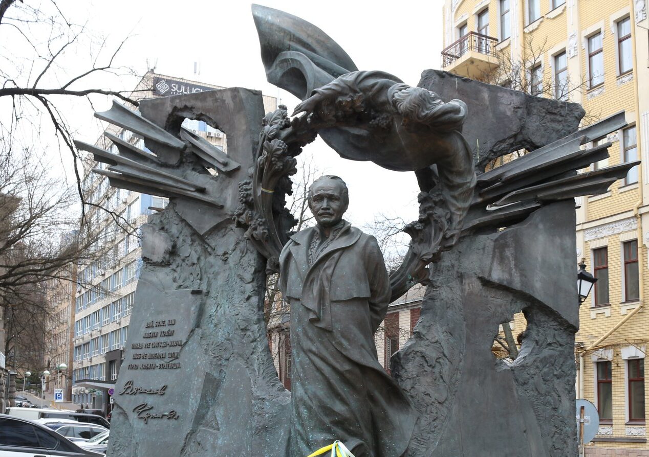 Генпрокуратура проверит версию об умышленном убийстве Чорновола