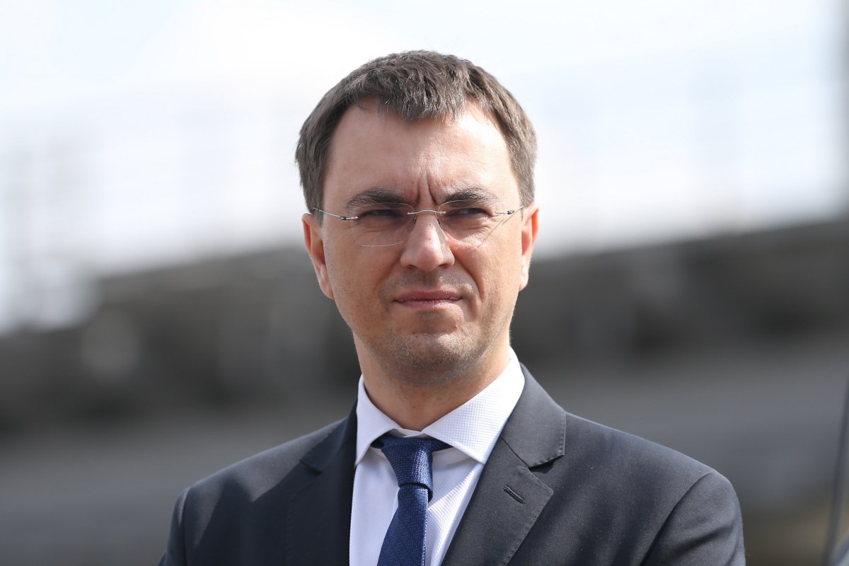 Обстрел автомобиля Шефира - это предупреждение  "отдай деньги" или инсценировка - Омелян