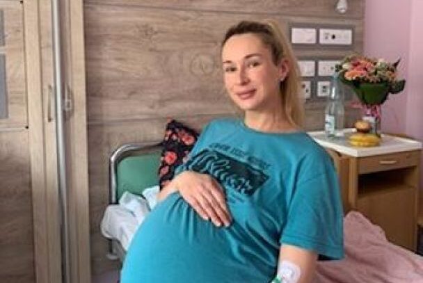 В Польше украинка родила четверню, но ее мужа хотят депортировать: в чем причина