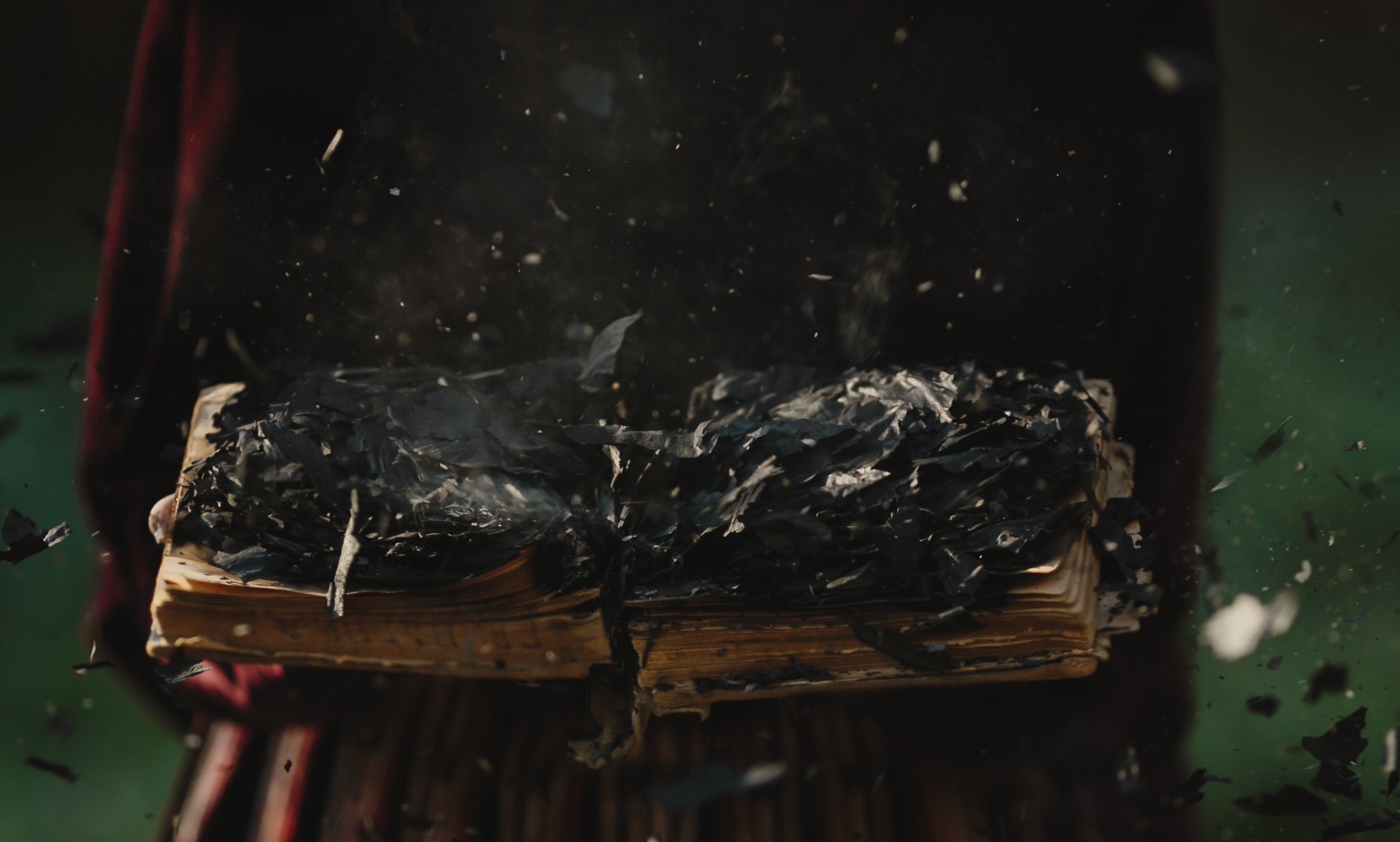 На Сумщине чиновника горсовета обвинили в колдовстве