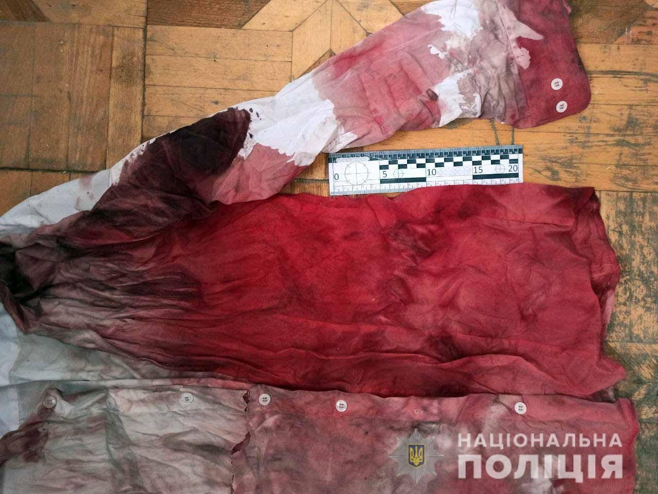 В Ровенской области мужчина порезал своего кума после крестин - фото