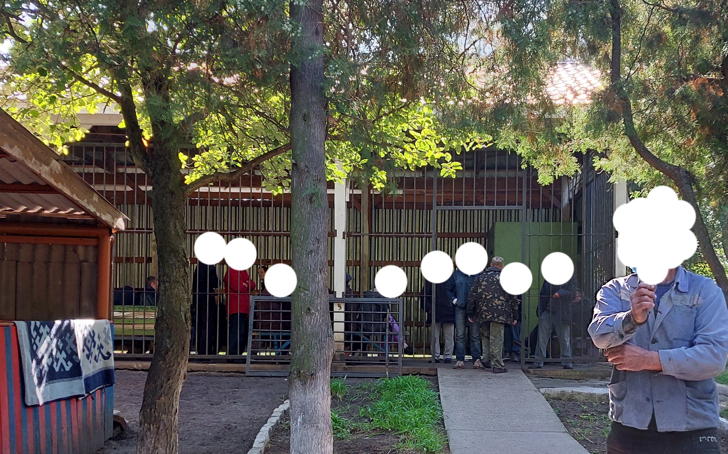 У психоневрологічному інтернаті пацієнтів зачиняли на навісний замок