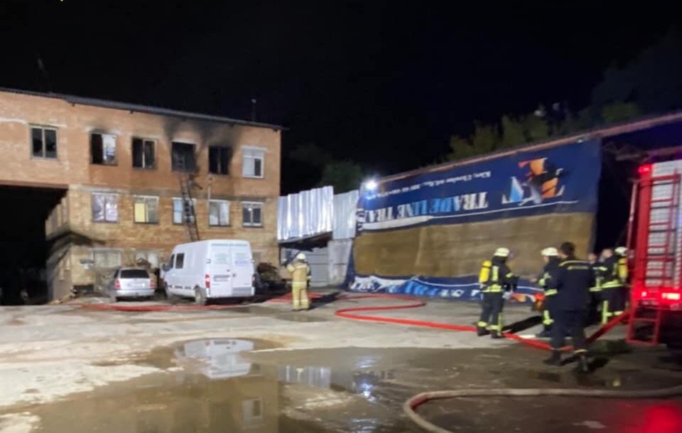 У Києві загинув чоловік через пожежу в хостелі