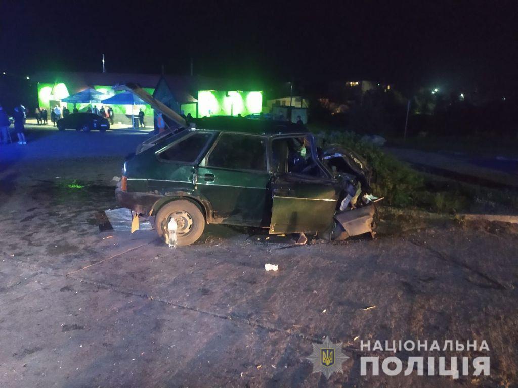 На Сумщині легковик зіткнувся з вантажівкою: постраждали троє дітей (фото)