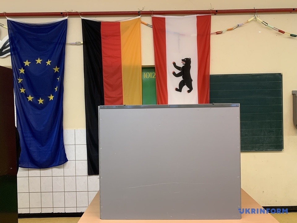 Вибори до Бундестагу: в Німеччині відкрилися понад 60 тисяч виборчих дільниць