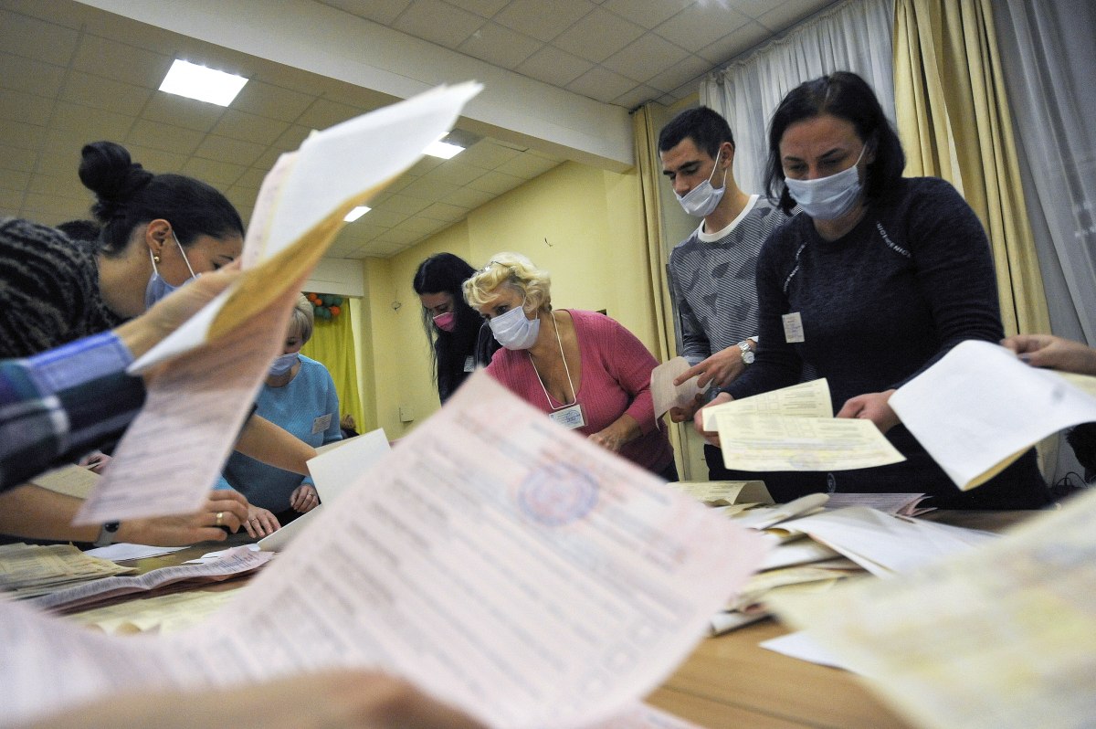 "Слуга народа" после победы будет готовиться к новым выборам