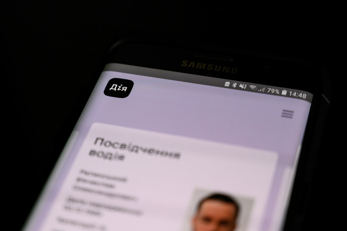 В "Дии" рассказали как избежать проблем в приложении при перерегистрации авто