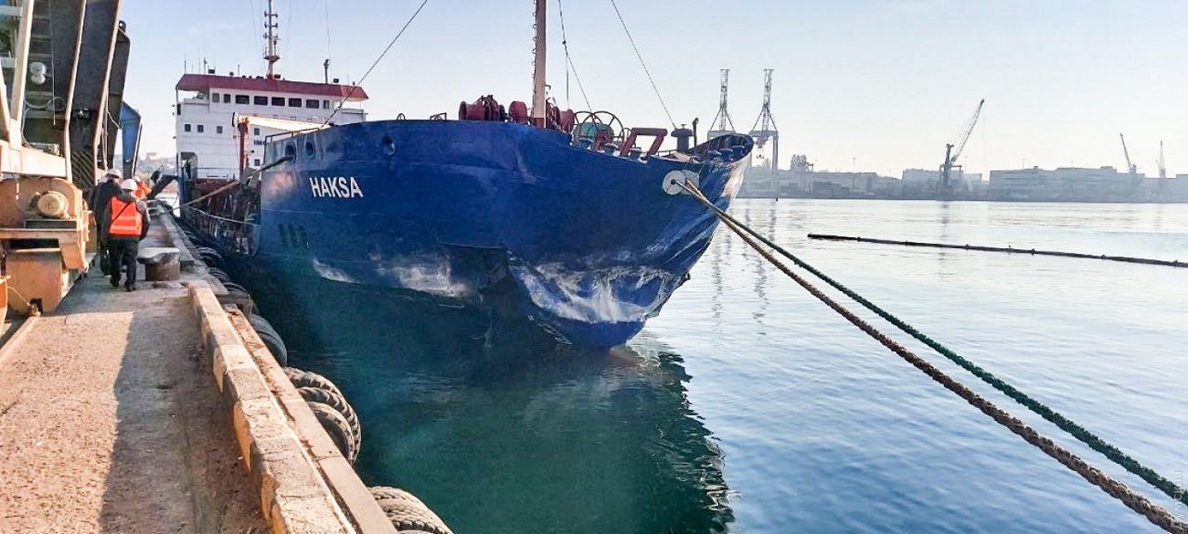 Корабельная авария в порту Черноморска: судно протаранило причал