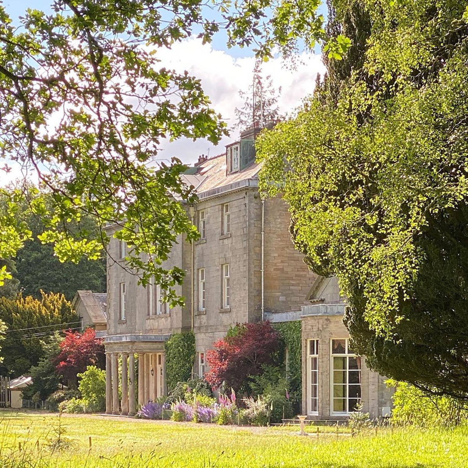 У Шотландії відкрився перший у світі центр лікування криптозалежності