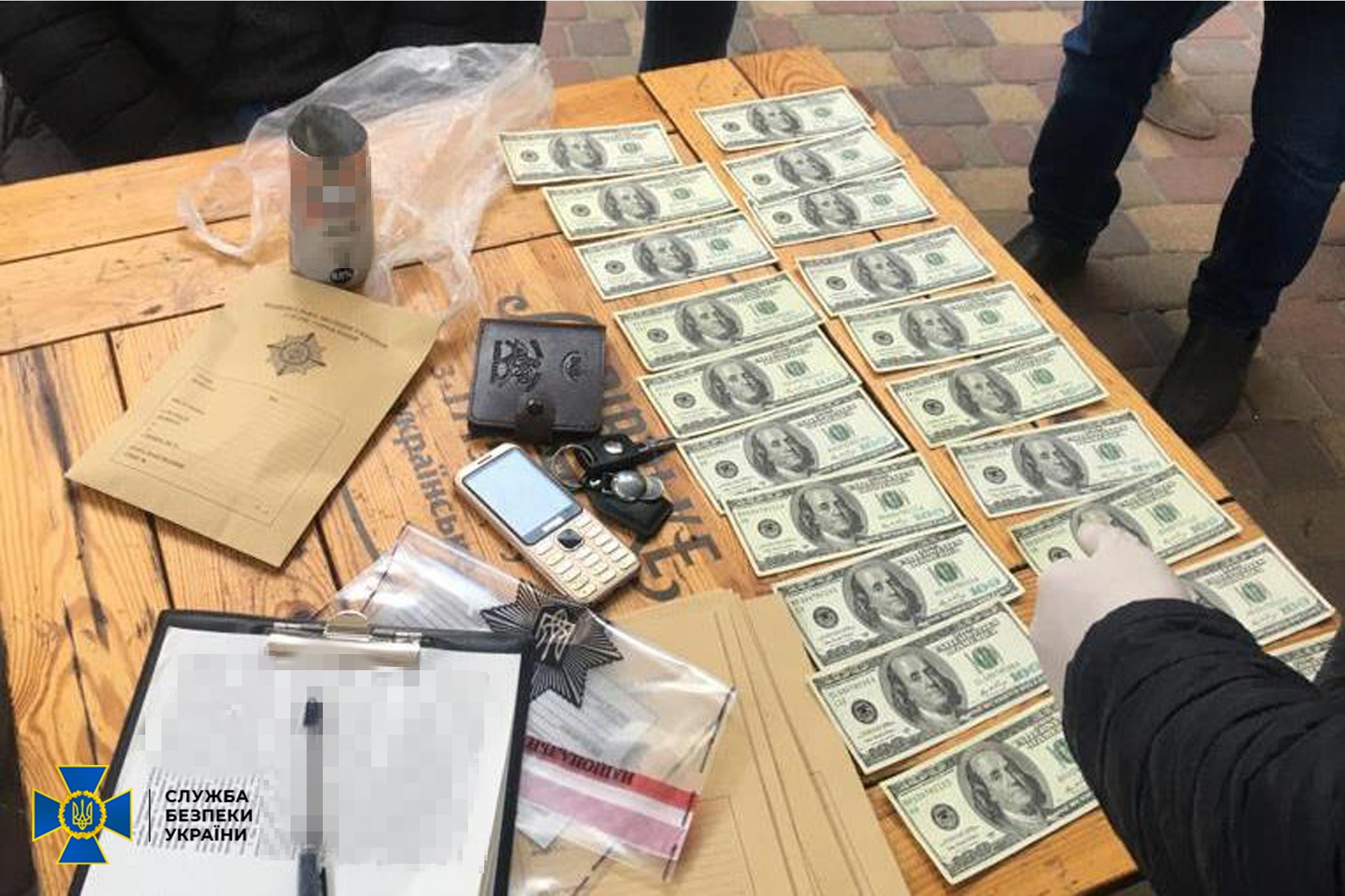 В Украине продавали поддельные доллары премиум-качества