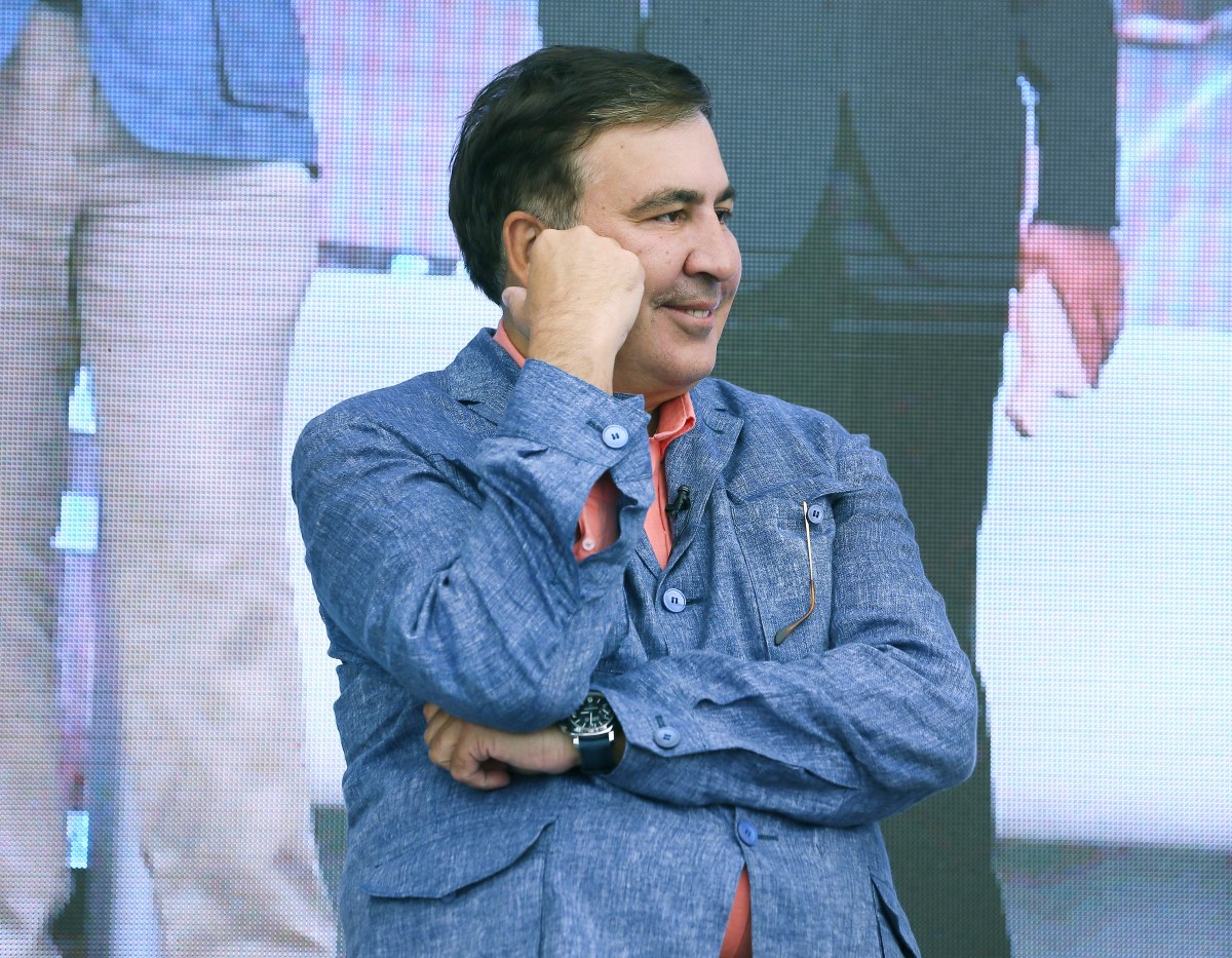 Саакашвілі погодився припинити голодування - адвокат