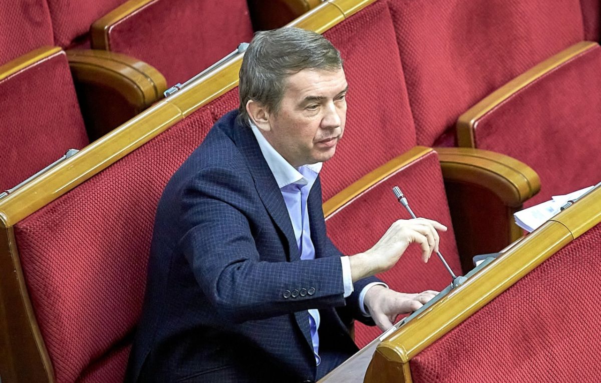 Голова групи "Довіра" за рік отримав майже два млн грн від своїх помічників - НАЗК