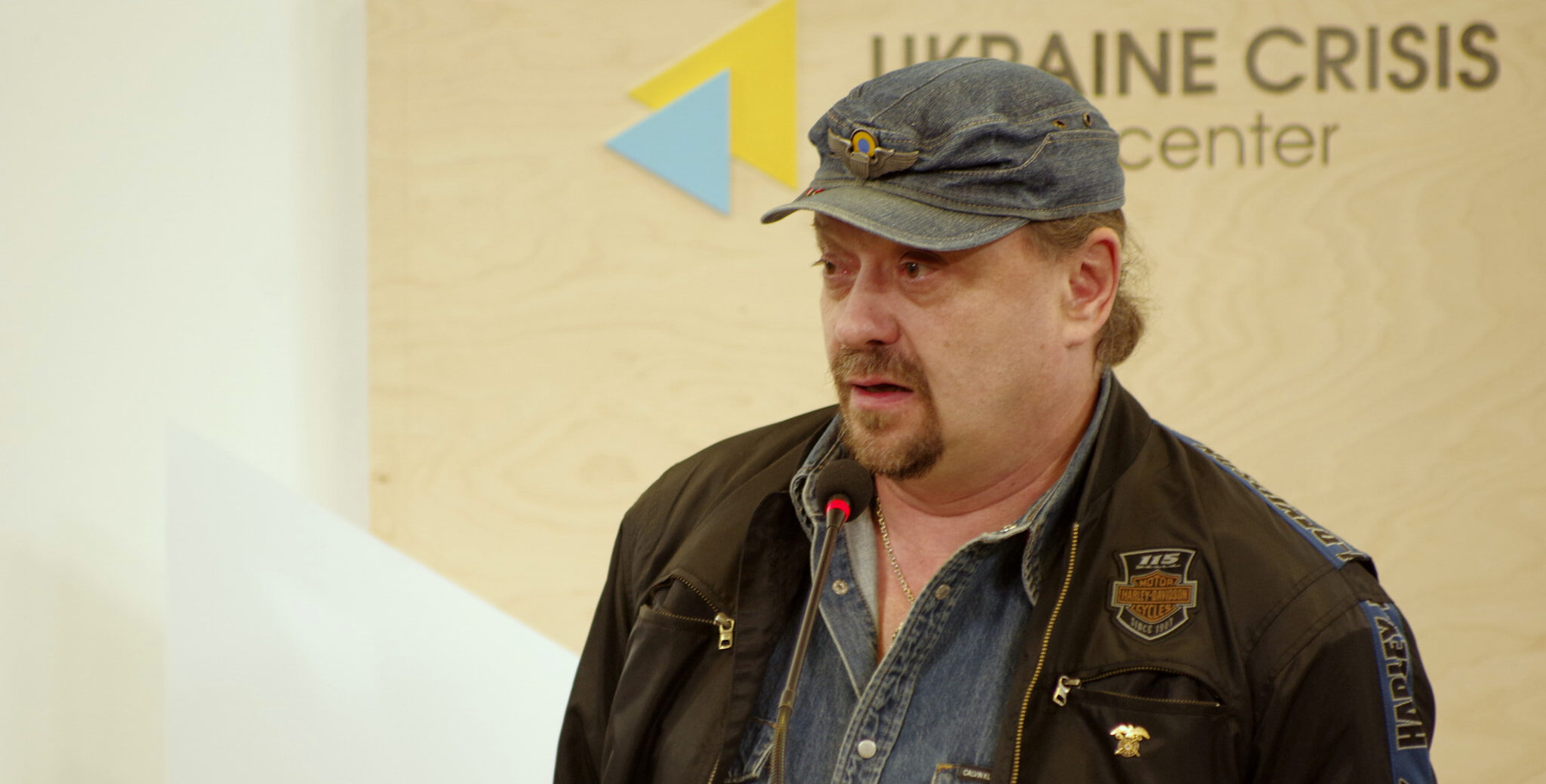 Известный украинский художник и шоумен попал в ДТП в Киеве: фото