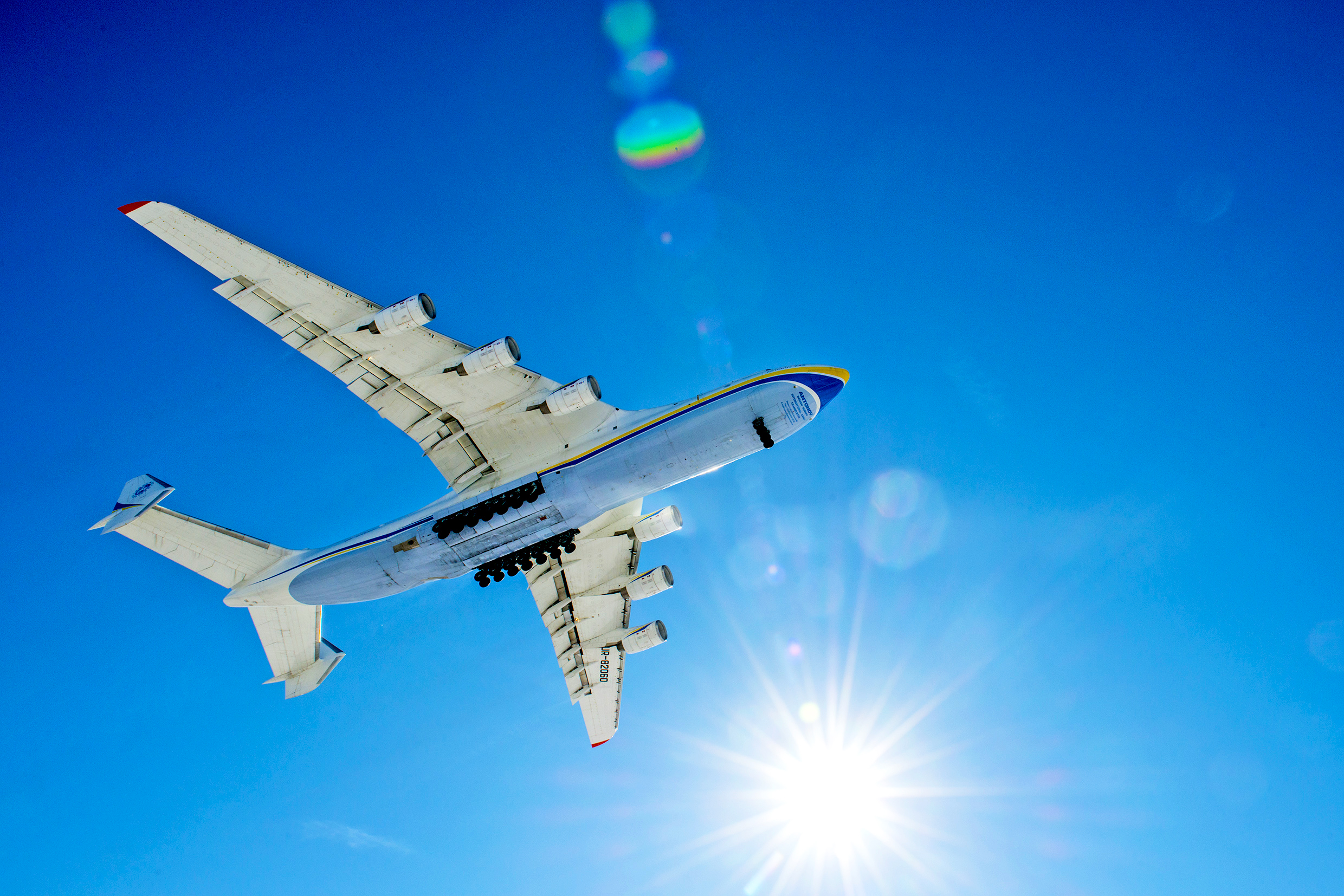 ДП "Антонов" назовет самолеты в честь украинских городов-героев