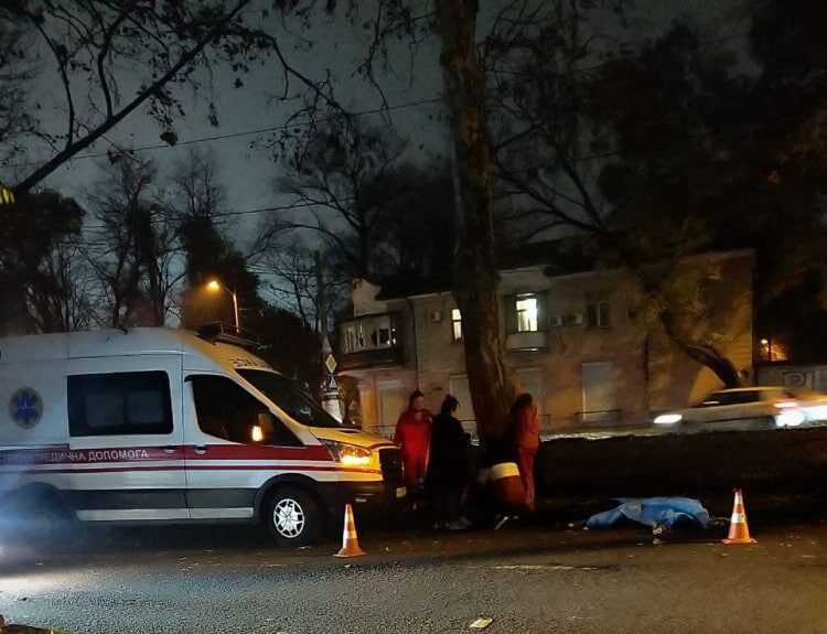 Смертельна ДТП: в Одесі легковик наїхав на пішоходів - відео