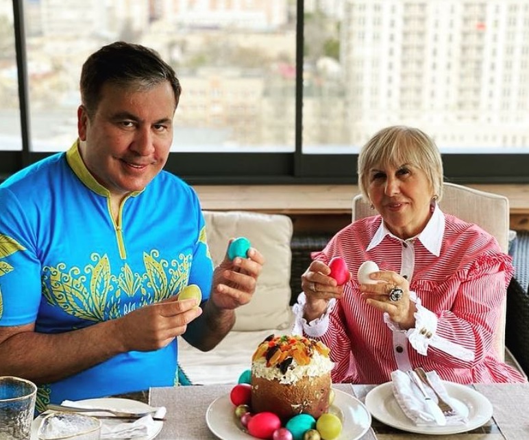 Мого сина вбивають: матір Саакашвілі звернулася до Зеленського