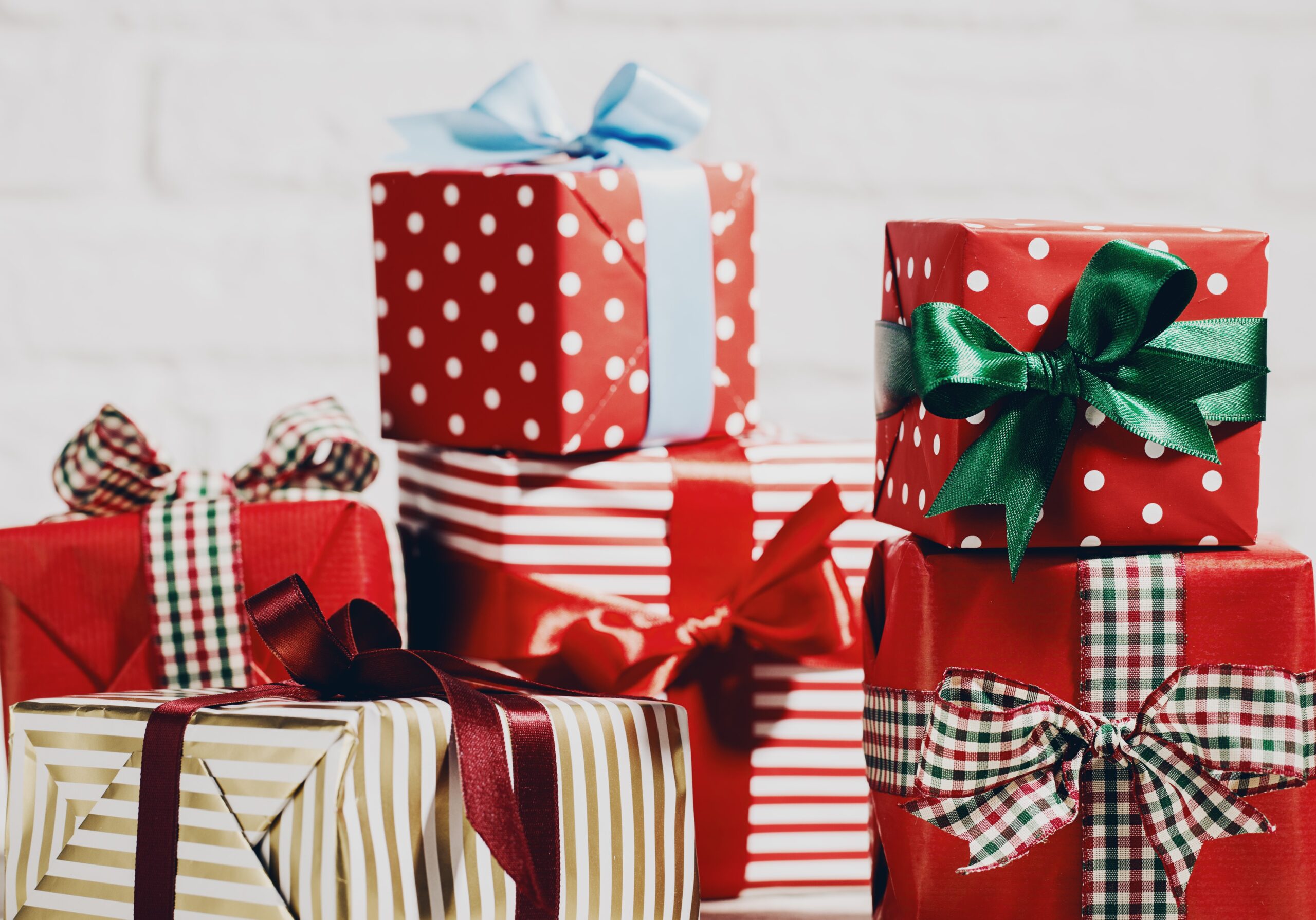 Новий 2025 рік: як обрати оригінальний подарунок - фото