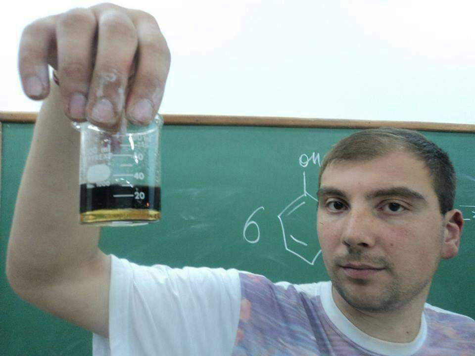 В Україні професор може бути ідіотом, а за кордоном ідіотів не пускають у професори - хімік Володимир Ткач