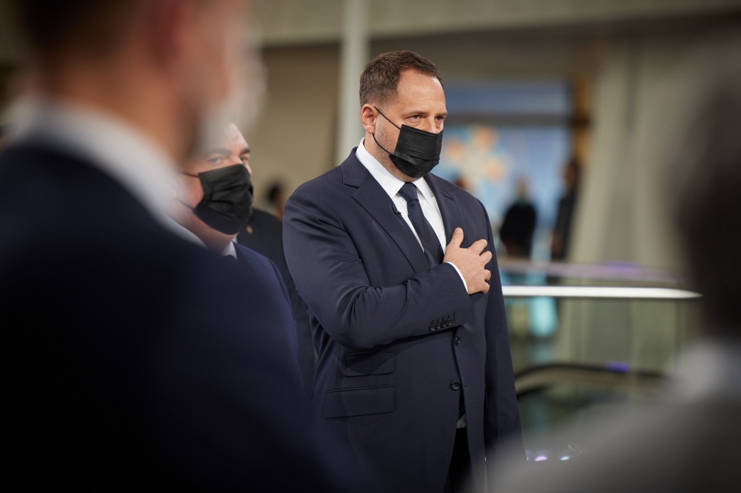 Повертається на роботу: Єрмак вилікувався від коронавірусу