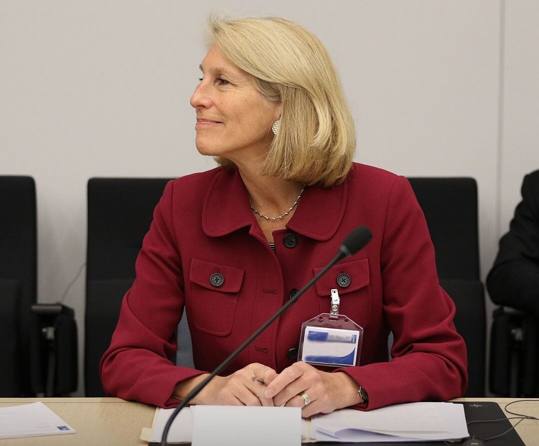 Помощница Госсекретаря США посетит Киев