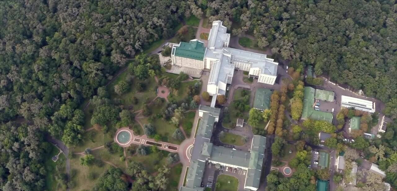 Клінічну лікарню "Феофанія" відкрили для всіх українців: рішення уряду