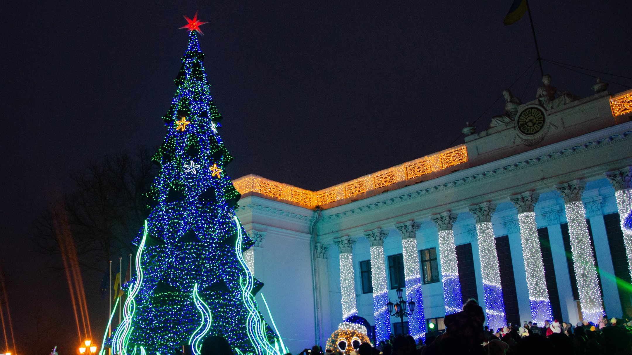 Главная елочка Одессы на Думской площади. Фото: suspilne.media
