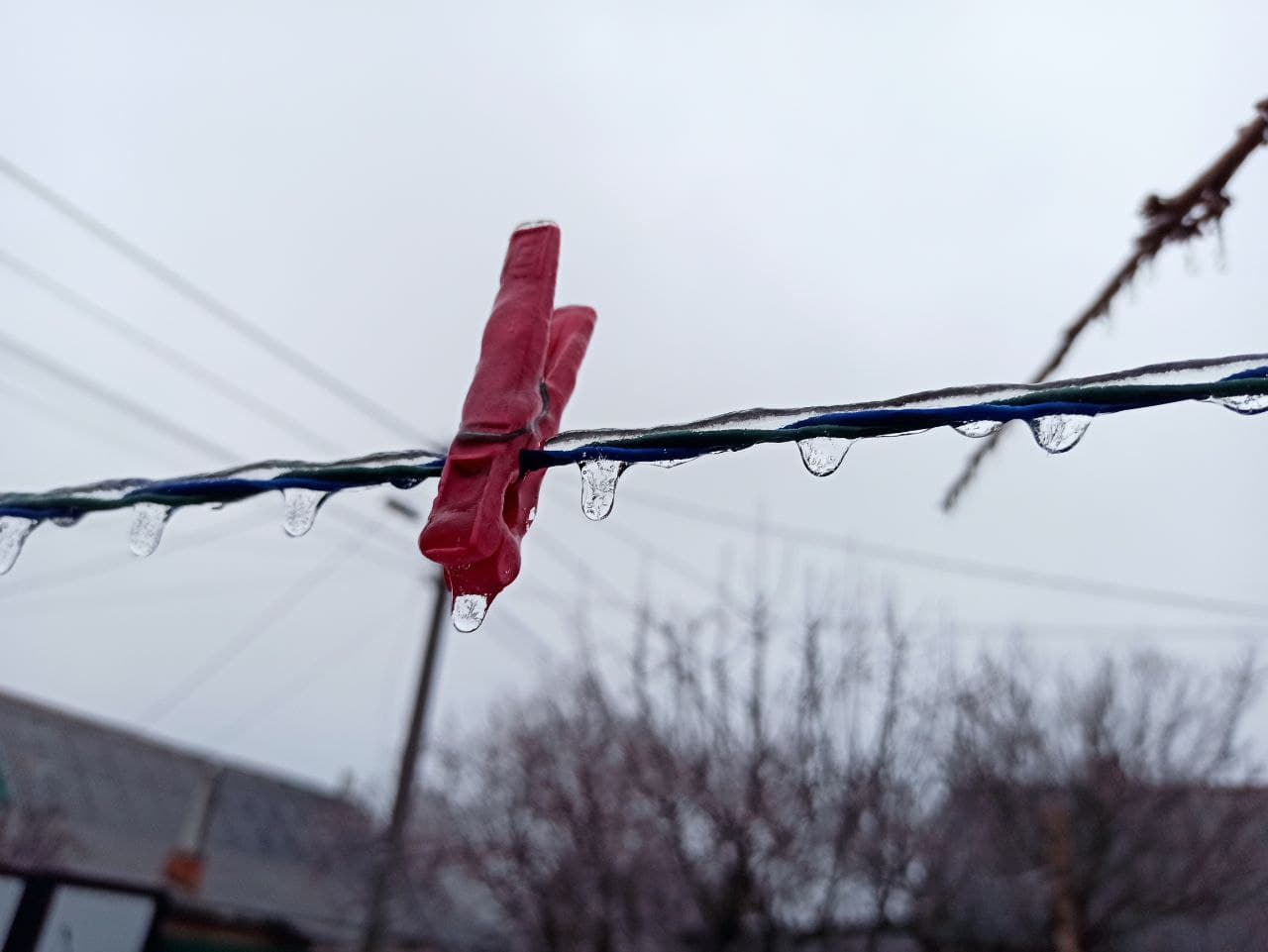 Мокрий сніг та дощ очікуються в Україні у найближчі три доби