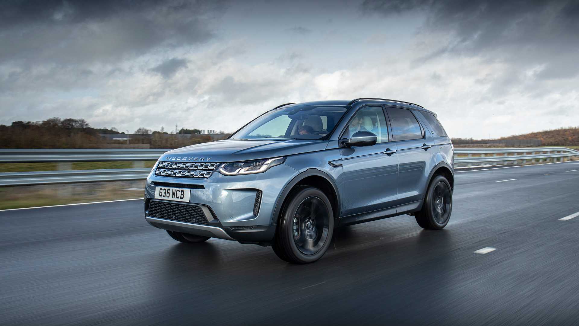 Суддя Верховного суду купив позашляховик Land Rover Discovery за 750 тисяч гривень