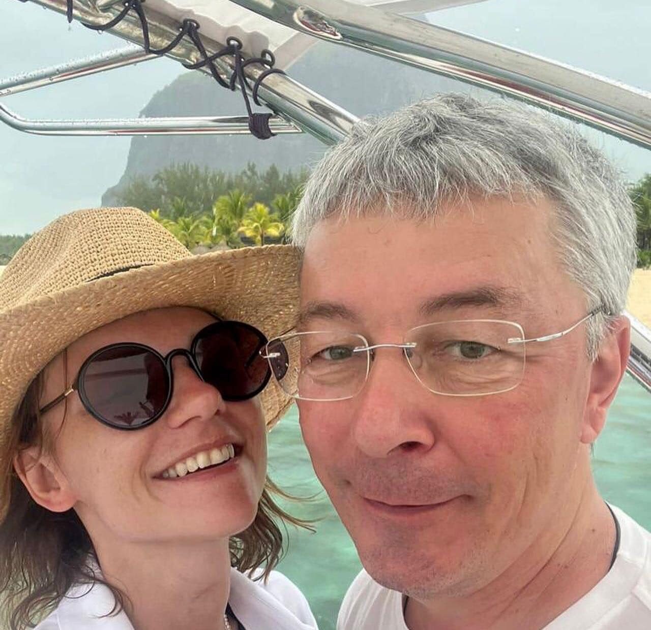 Резніков у Карпатах, а Ткаченко – на Маврикії: де відпочивали на Новий рік українські політики