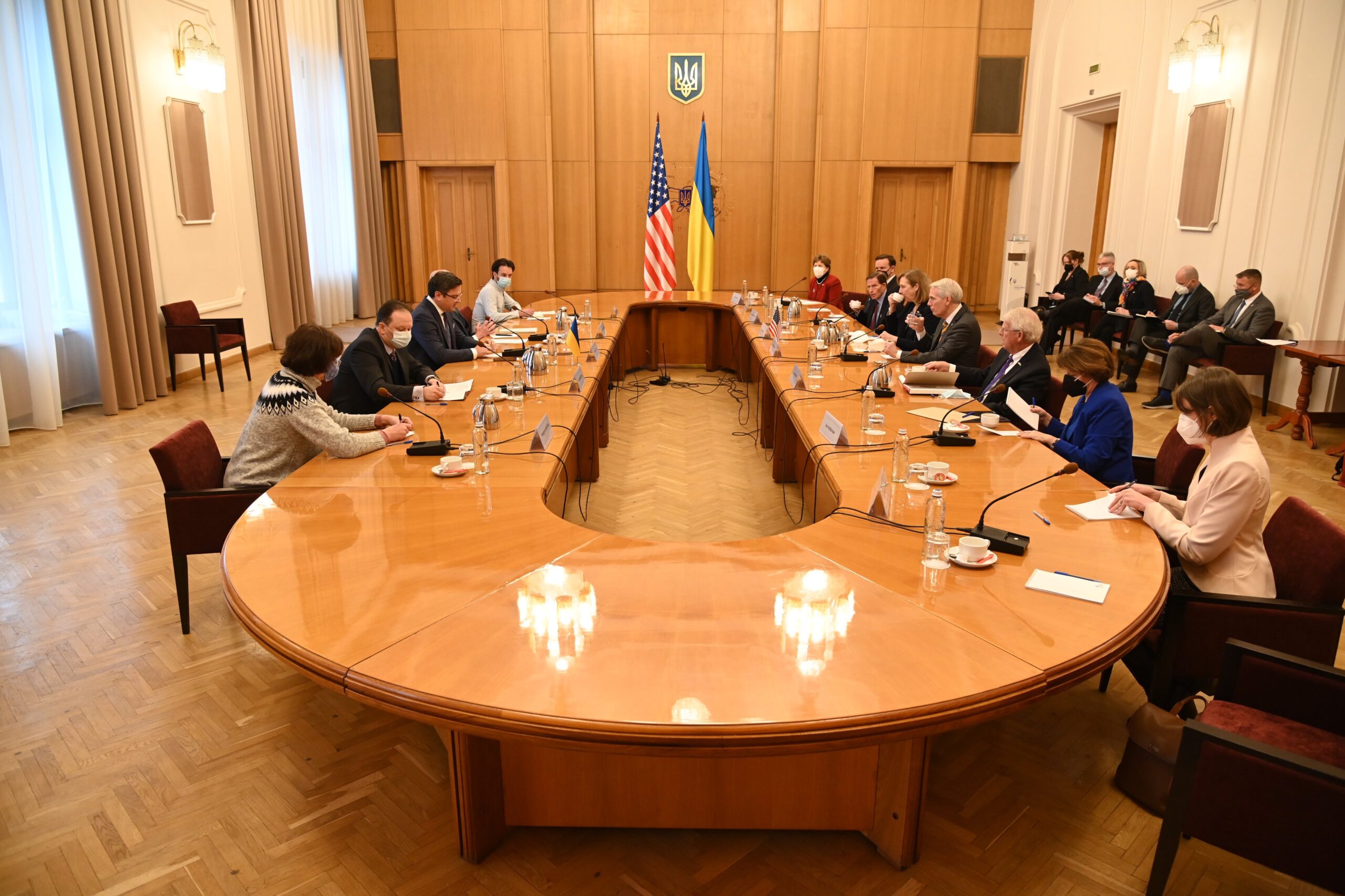 До Києва прибули американські сенатори для обговорення стратегічного партнерства