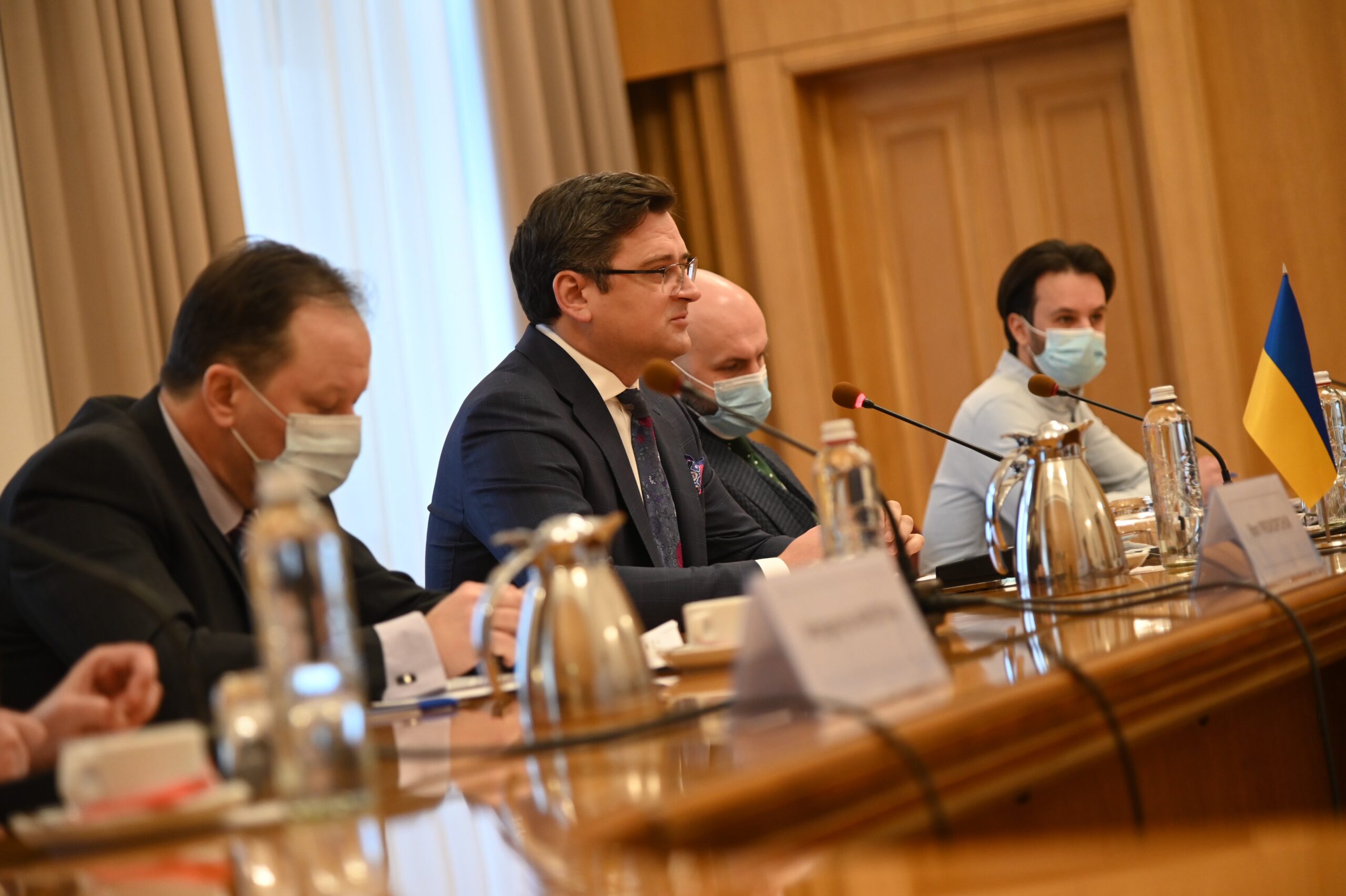 Візит американських сенаторів до Києва Фото: twitter.com/DmytroKuleba