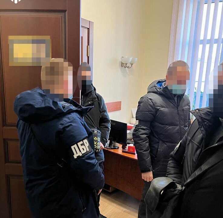 Массовые обыски в Чернигове: силовики пришли в горсовет, ОГА и на предприятия