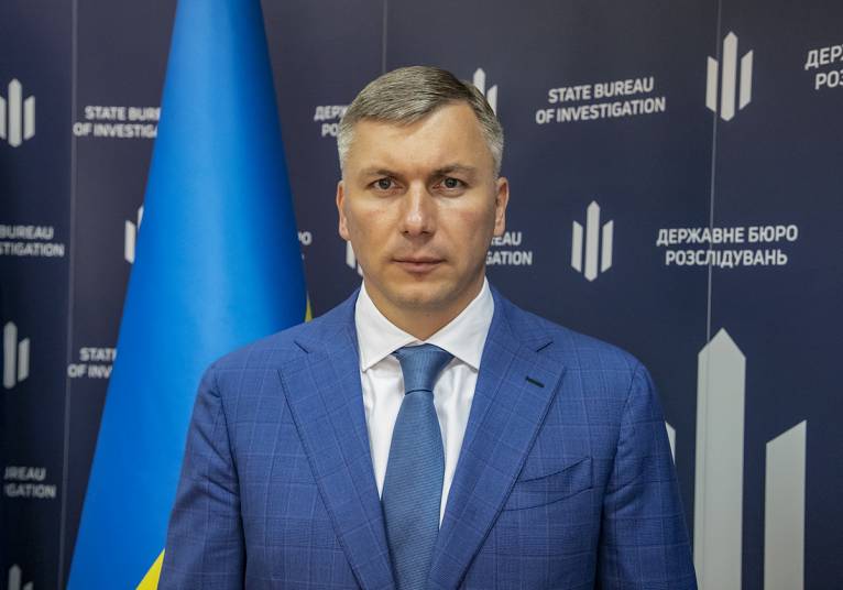 У директора ГБР Сухачева нет собственного жилья, а жена и сын зарегистрированы в общежитии