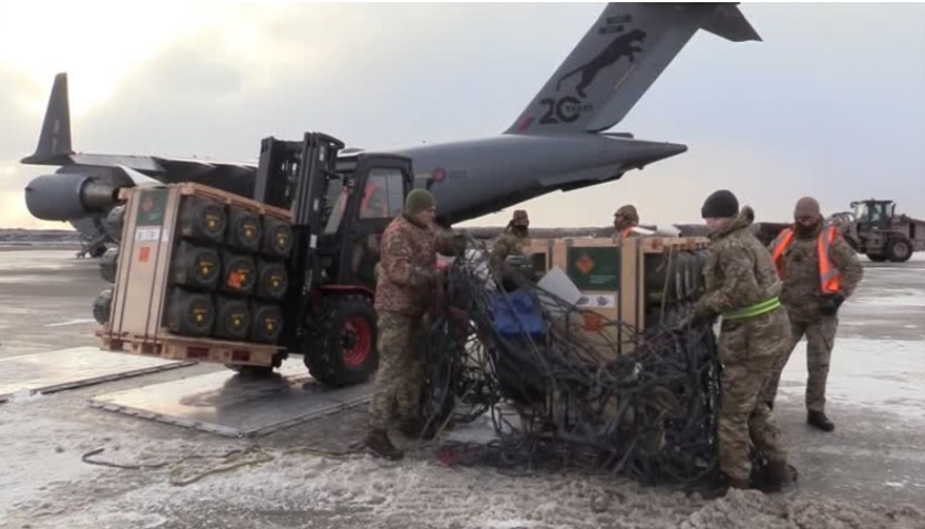 Велика Британія відправляє в Україну протитанкову зброю