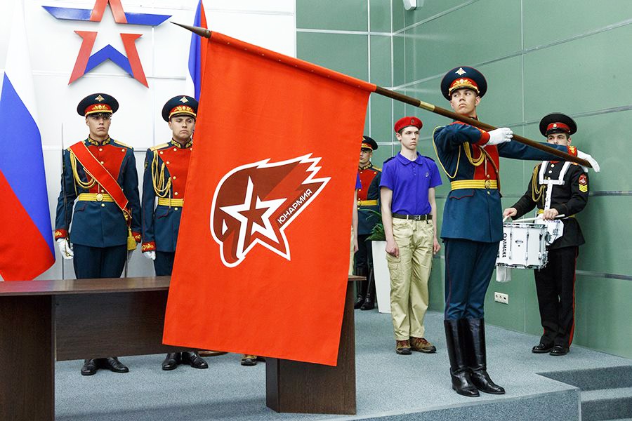 Путин и Шойгу готовятся привлечь к войне в Украине несовершеннолетних - разведка